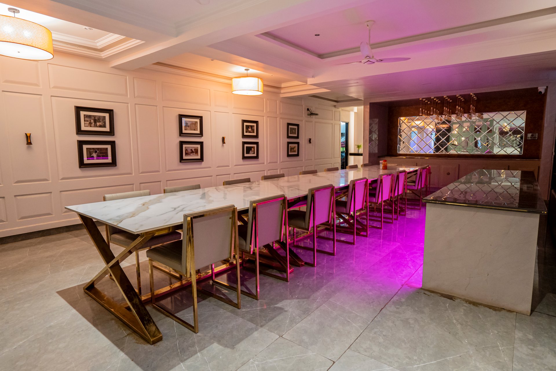 RESIDE INN GRAND Interior 4